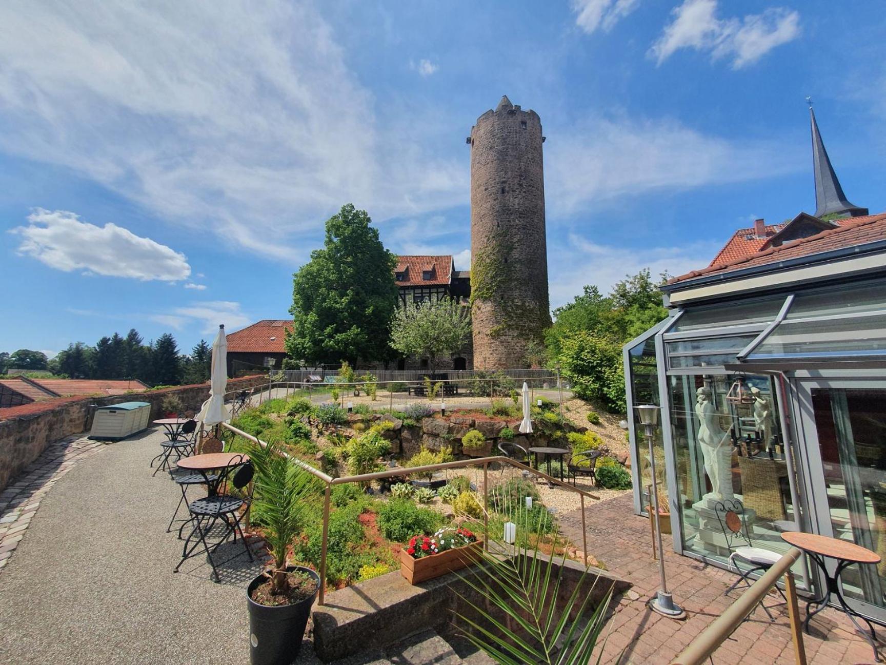 Hotel & Cafe Schachtenburg Schlitz Exterior foto